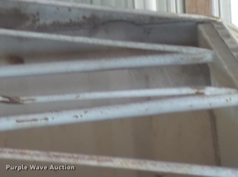 image for item DA3389 1993 CPS double hopper grain trailer