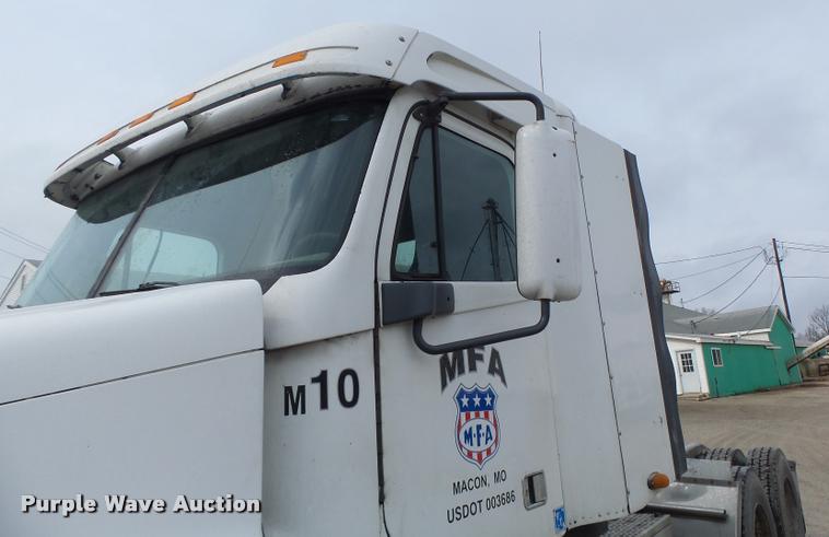 image for item DA3423 1998 Freightliner Century Class semi truck