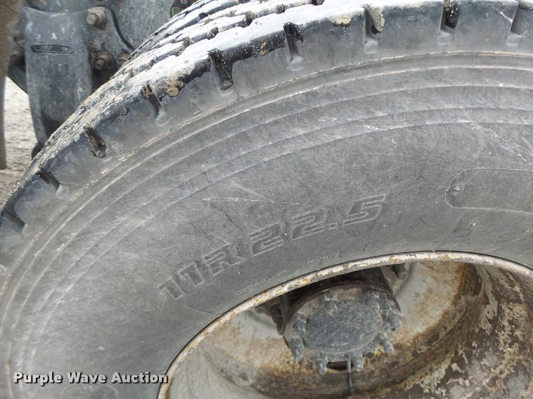 image for item DA3423 1998 Freightliner Century Class semi truck