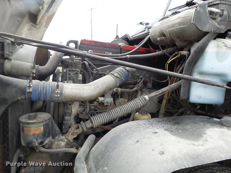 image for item DA3423 1998 Freightliner Century Class semi truck