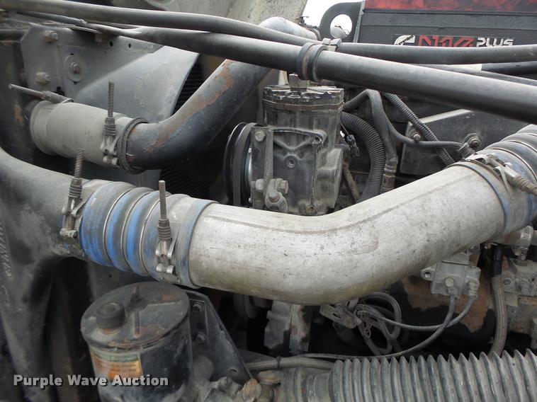 image for item DA3423 1998 Freightliner Century Class semi truck