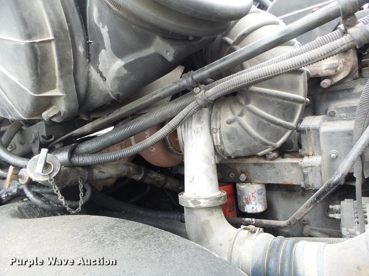 image for item DA3423 1998 Freightliner Century Class semi truck