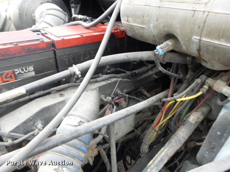 image for item DA3423 1998 Freightliner Century Class semi truck