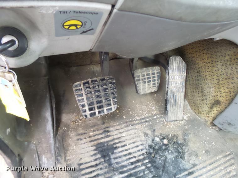 image for item DA3423 1998 Freightliner Century Class semi truck