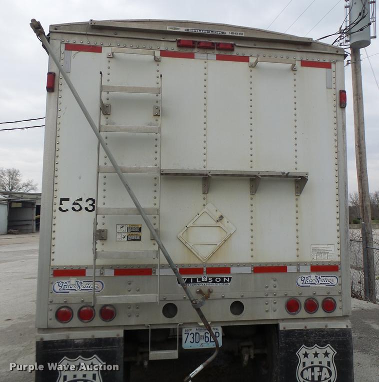 image for item DA3428 1998 Wilson DWH-400 double hopper grain trailer