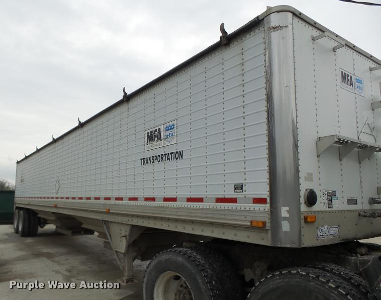 image for item DA3428 1998 Wilson DWH-400 double hopper grain trailer