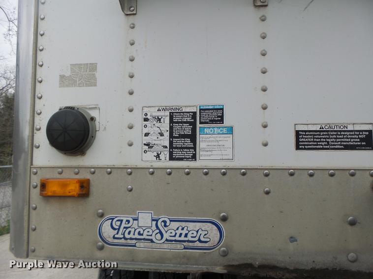 image for item DA3428 1998 Wilson DWH-400 double hopper grain trailer