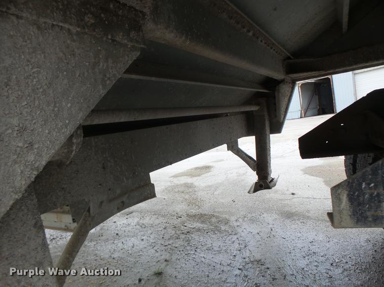 image for item DA3428 1998 Wilson DWH-400 double hopper grain trailer