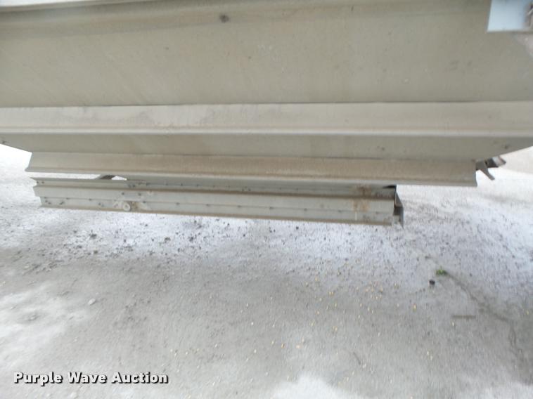 image for item DA3428 1998 Wilson DWH-400 double hopper grain trailer