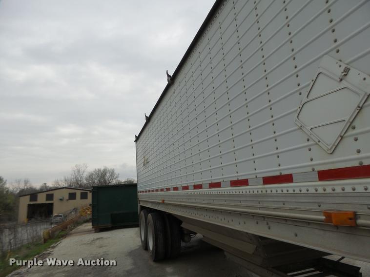 image for item DA3428 1998 Wilson DWH-400 double hopper grain trailer