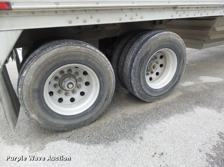image for item DA3428 1998 Wilson DWH-400 double hopper grain trailer