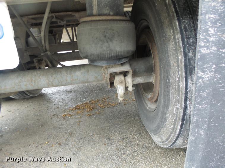 image for item DA3428 1998 Wilson DWH-400 double hopper grain trailer