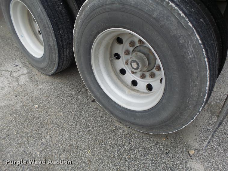 image for item DA3428 1998 Wilson DWH-400 double hopper grain trailer