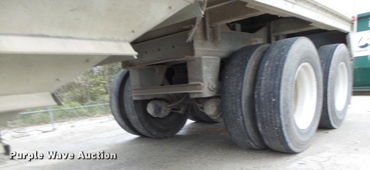 image for item DA3428 1998 Wilson DWH-400 double hopper grain trailer