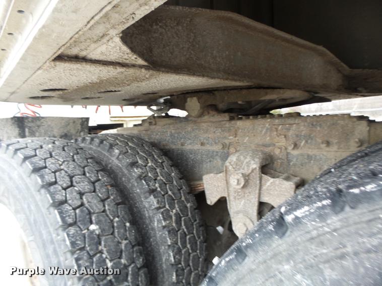 image for item DA3428 1998 Wilson DWH-400 double hopper grain trailer