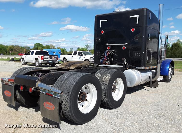 image for item DA6014 1996 Peterbilt 379 semi truck