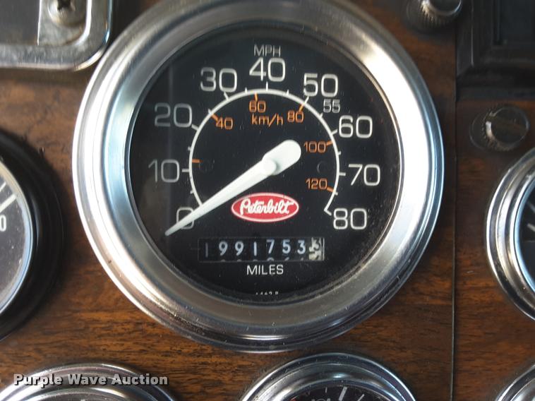 image for item DA6014 1996 Peterbilt 379 semi truck