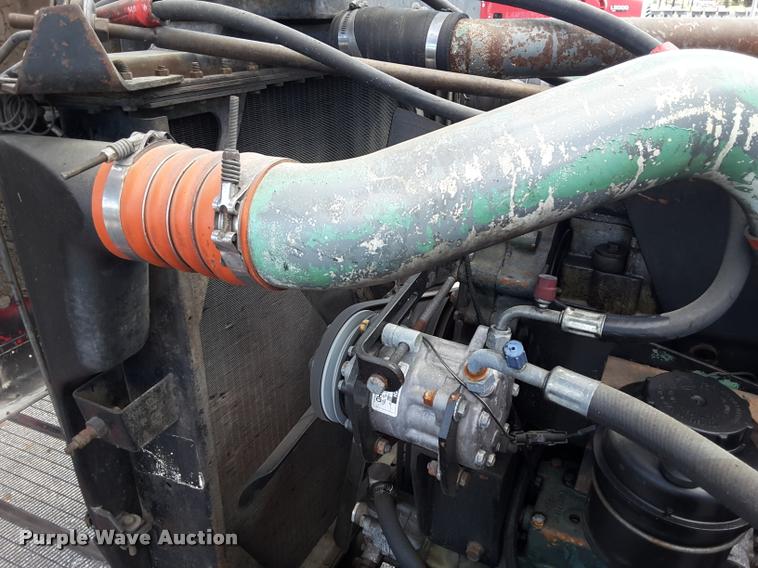 image for item DA6014 1996 Peterbilt 379 semi truck