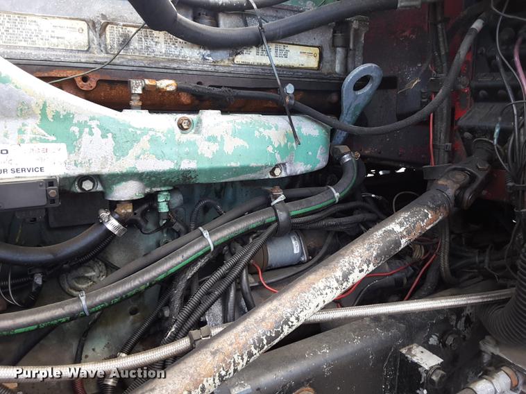 image for item DA6014 1996 Peterbilt 379 semi truck