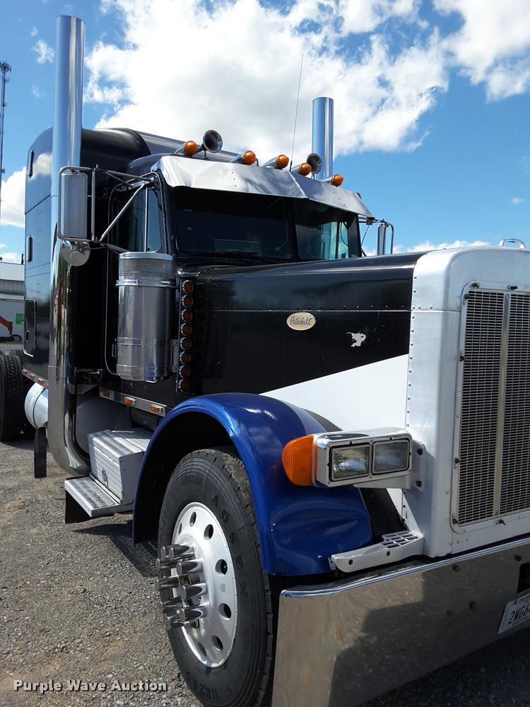 image for item DA6014 1996 Peterbilt 379 semi truck