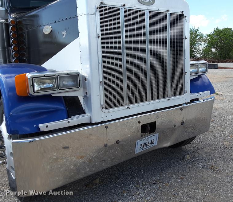 image for item DA6014 1996 Peterbilt 379 semi truck