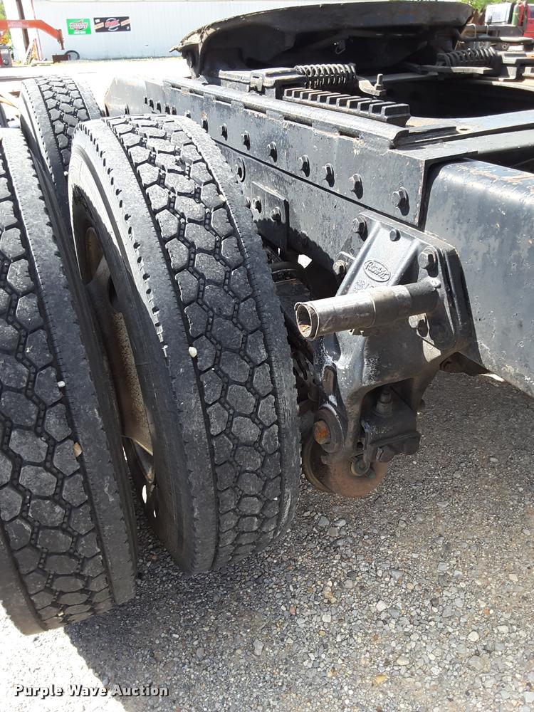 image for item DA6014 1996 Peterbilt 379 semi truck