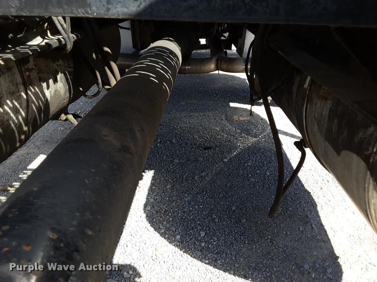 image for item DA6014 1996 Peterbilt 379 semi truck