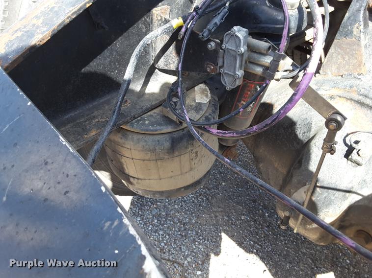 image for item DA6014 1996 Peterbilt 379 semi truck