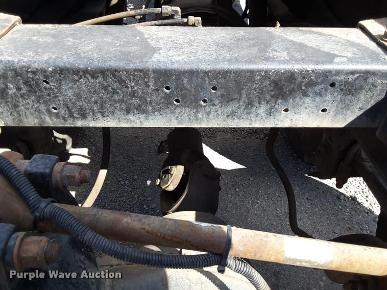 image for item DA6014 1996 Peterbilt 379 semi truck