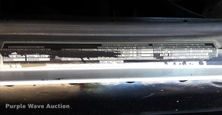 image for item DA6014 1996 Peterbilt 379 semi truck