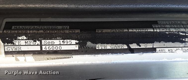 image for item DA6014 1996 Peterbilt 379 semi truck