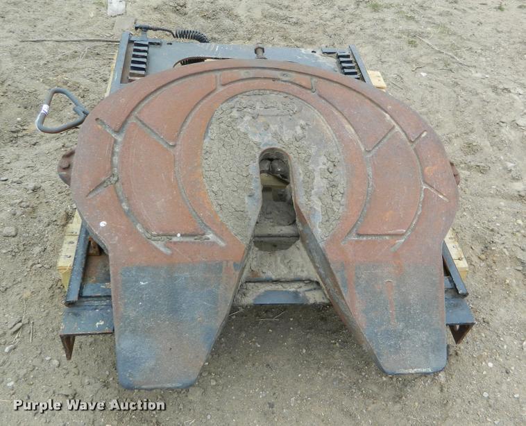 image for item DA9720 Air operated sliding fifth wheel receiver plate