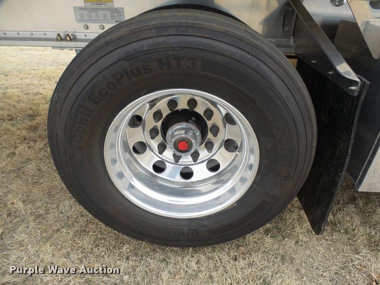 image for item DB1980 2016 Manac 10248B039 flatbed trailer