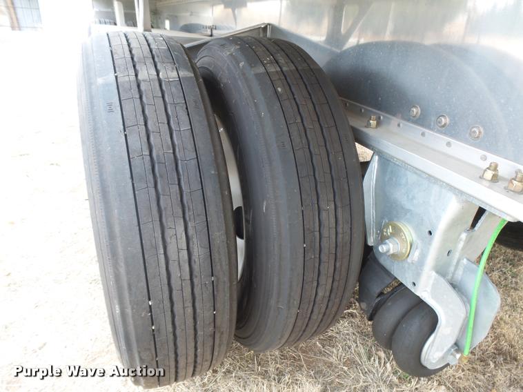 image for item DB1980 2016 Manac 10248B039 flatbed trailer