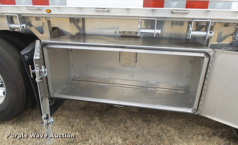 image for item DB1980 2016 Manac 10248B039 flatbed trailer