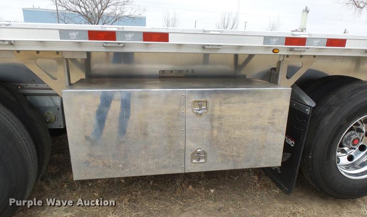 image for item DB1980 2016 Manac 10248B039 flatbed trailer