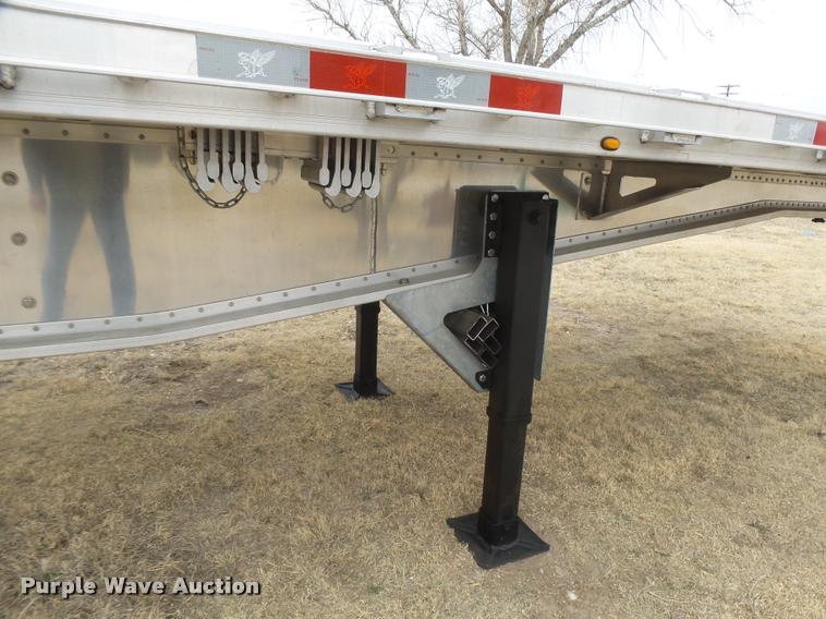 image for item DB1980 2016 Manac 10248B039 flatbed trailer