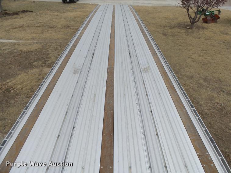image for item DB1980 2016 Manac 10248B039 flatbed trailer