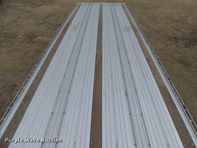 image for item DB1980 2016 Manac 10248B039 flatbed trailer