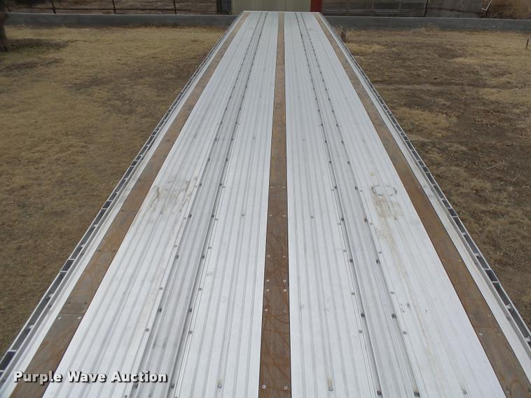 image for item DB1980 2016 Manac 10248B039 flatbed trailer