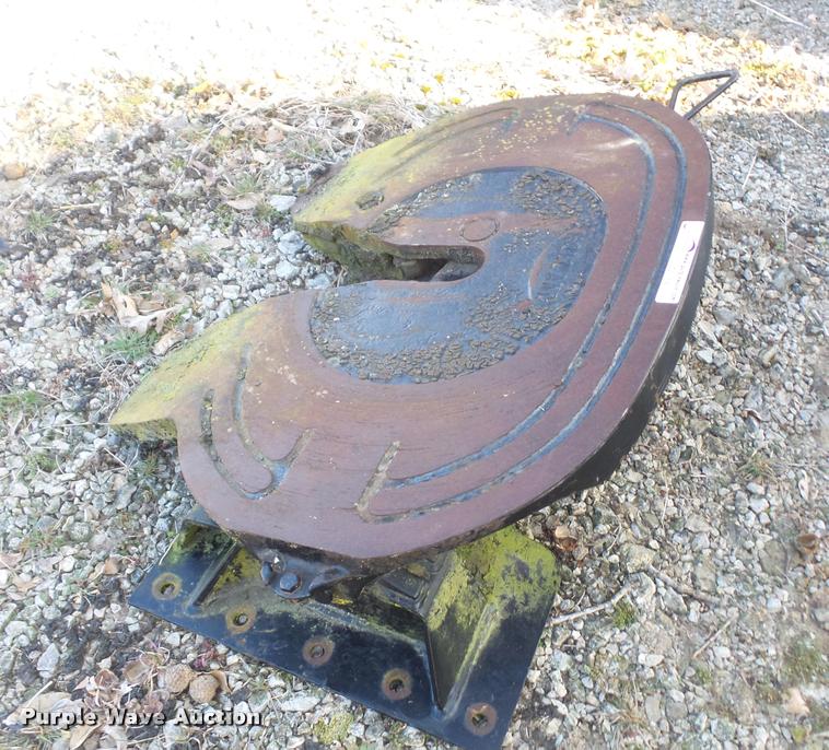 image for item DC9168 Holland fifth wheel plate