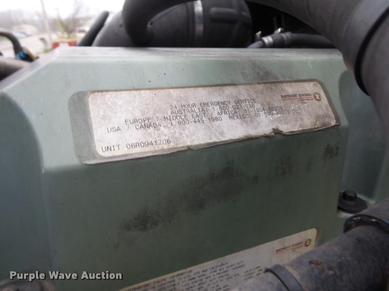 image for item J1526 2007 Freightliner ST120 semi truck