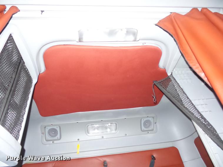 image for item J1526 2007 Freightliner ST120 semi truck