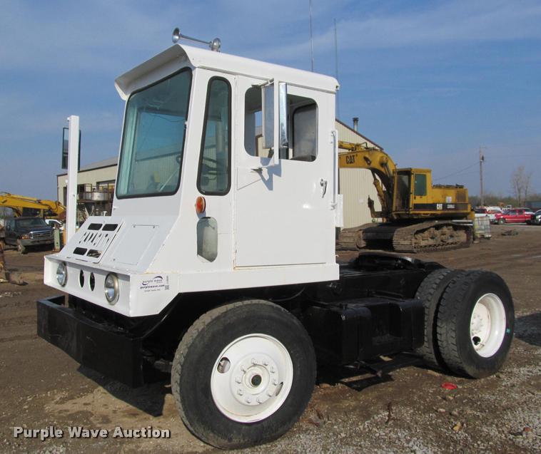 image for item J2600 Capacity J4000E yard truck