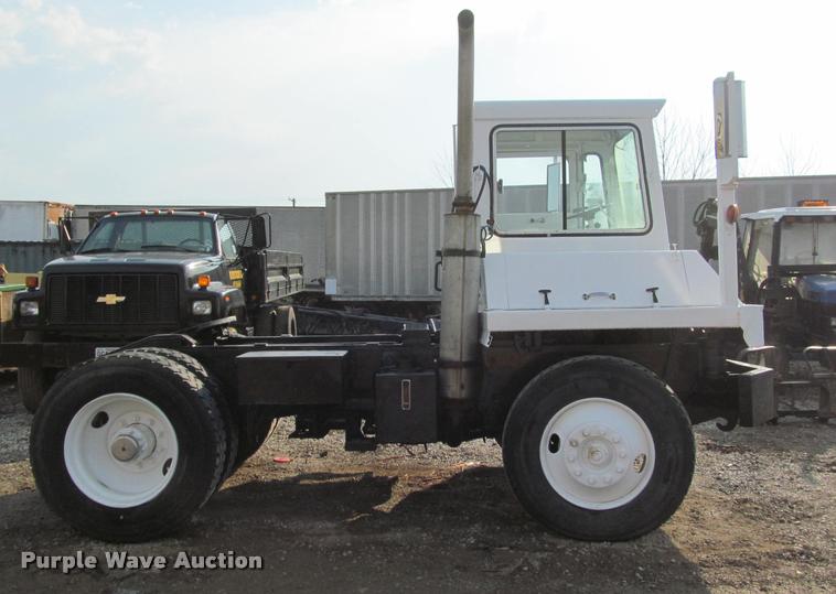 image for item J2600 Capacity J4000E yard truck