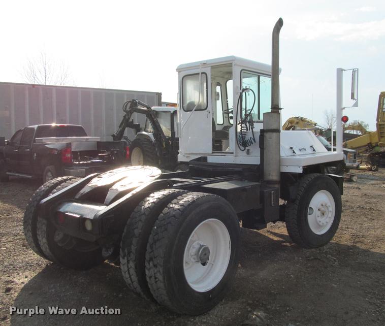 image for item J2600 Capacity J4000E yard truck