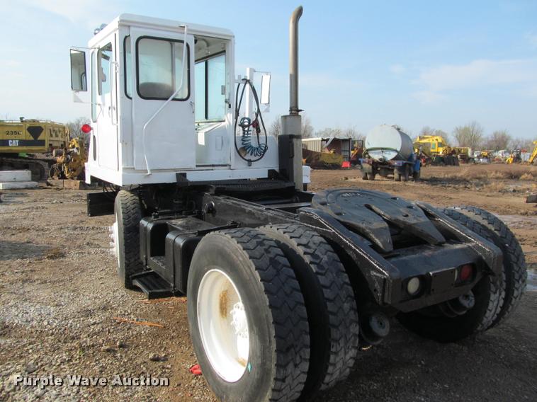 image for item J2600 Capacity J4000E yard truck