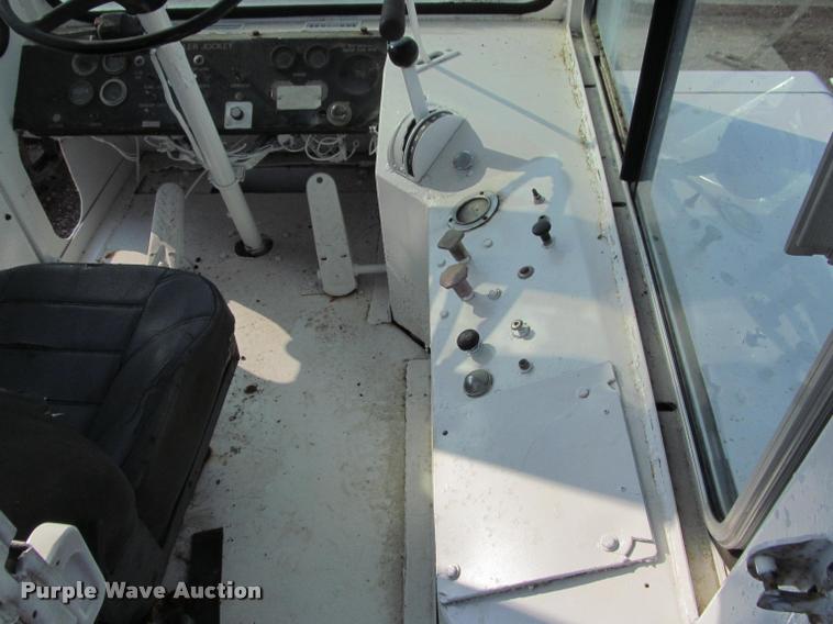 image for item J2600 Capacity J4000E yard truck