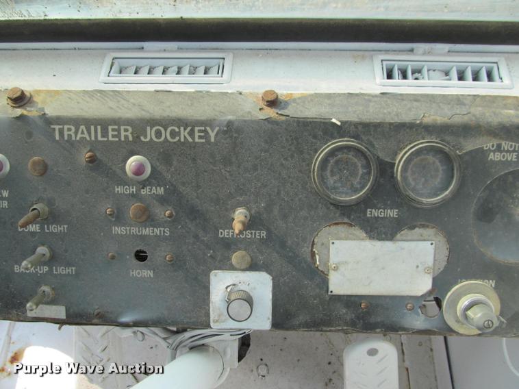 image for item J2600 Capacity J4000E yard truck