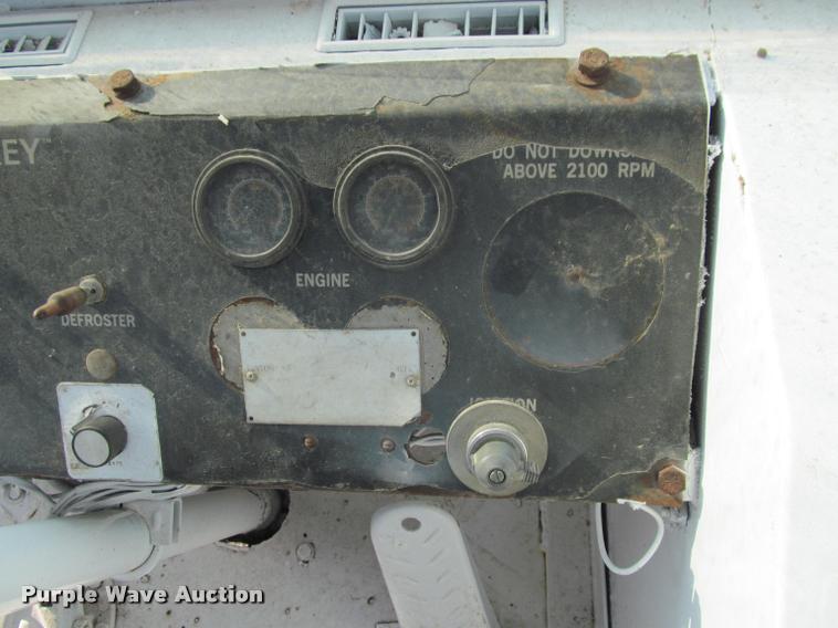 image for item J2600 Capacity J4000E yard truck